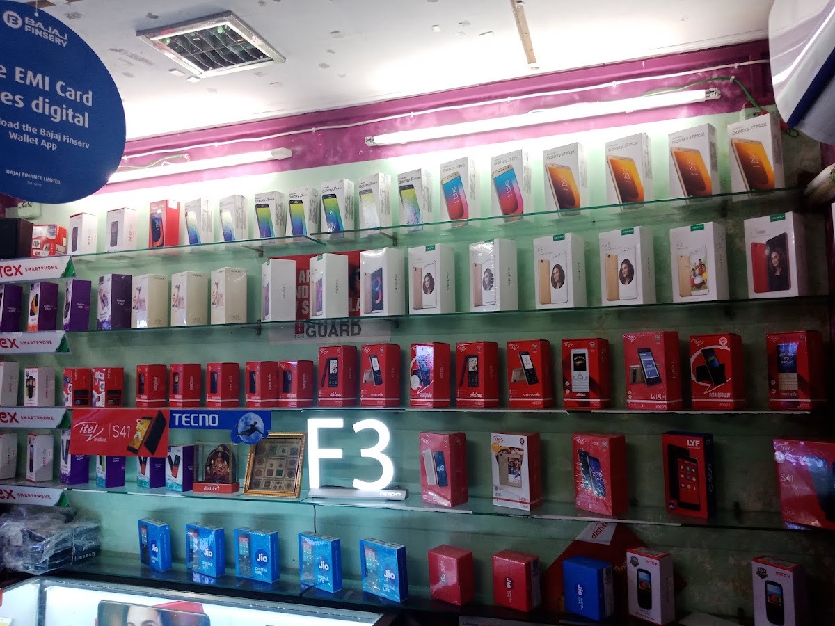 Display Wall at Arnav Telecom Boral Rakshiter More