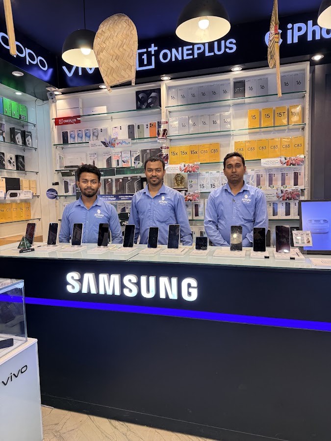 Inside the Store at Arnav Telecom Garia Mahamayatala